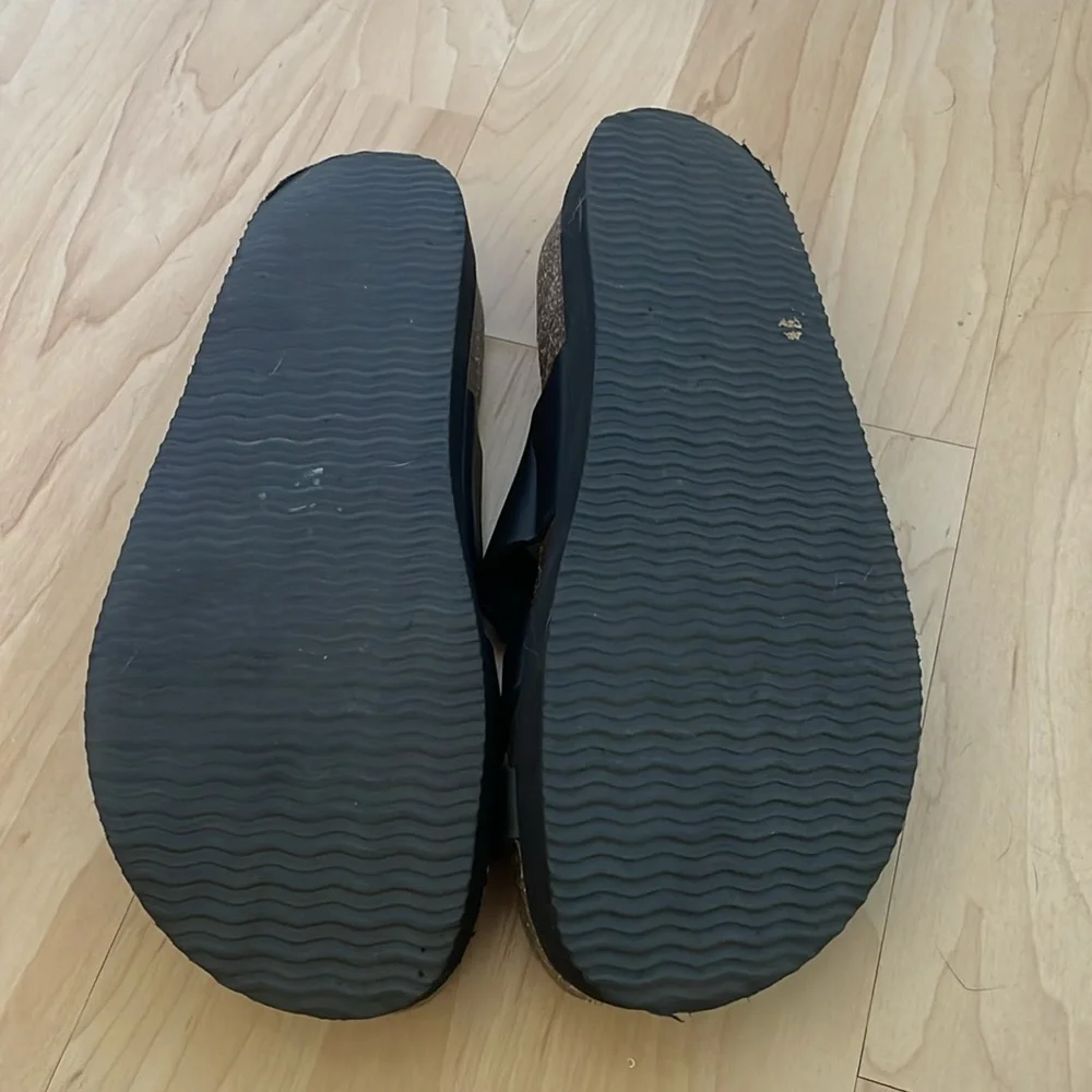Platform sandals 🩴 - Picture 2 of 3